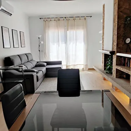 Apartman Puig. Amplio, Luminoso Y Con Gran Terraza. *